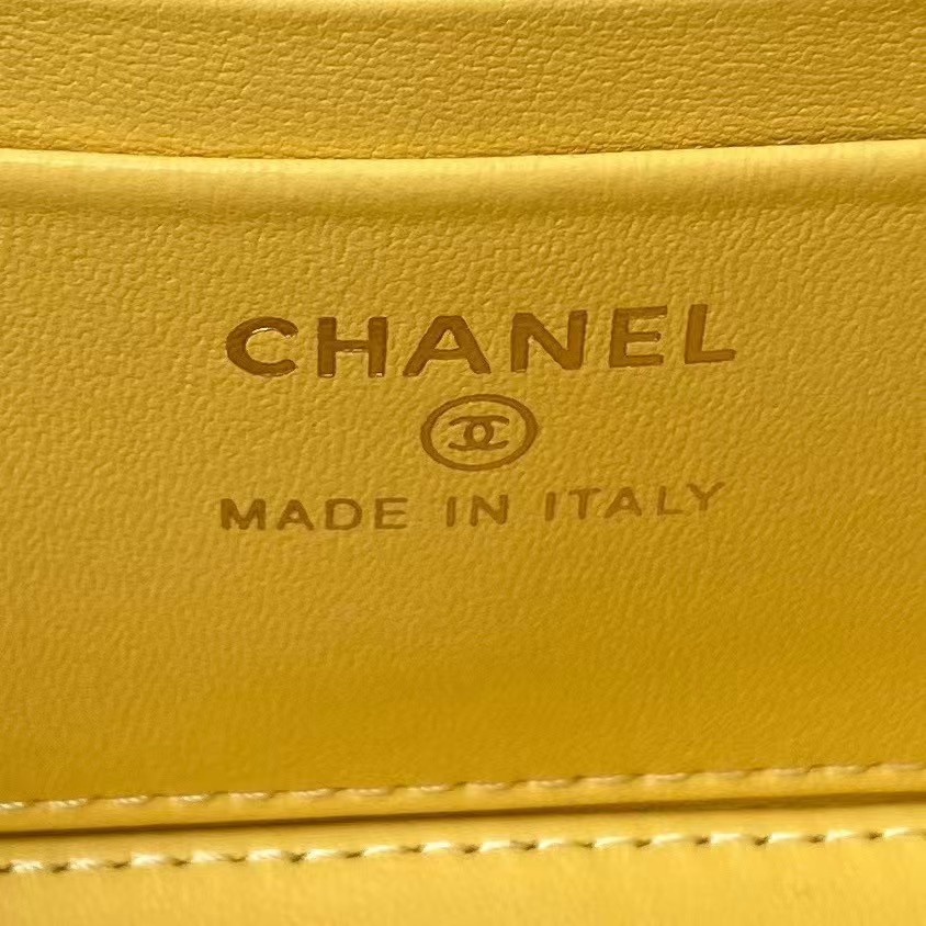 Replicate Chanel AP3804 Clutch Lambskin Vanity Case Bag With Pearl Handles Yellow(1:1 replica)