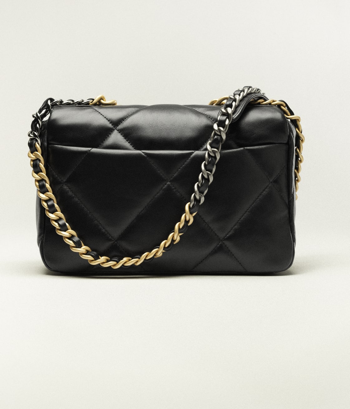 Replicate CHANEL 19 HANDBAG(1:1 replica)