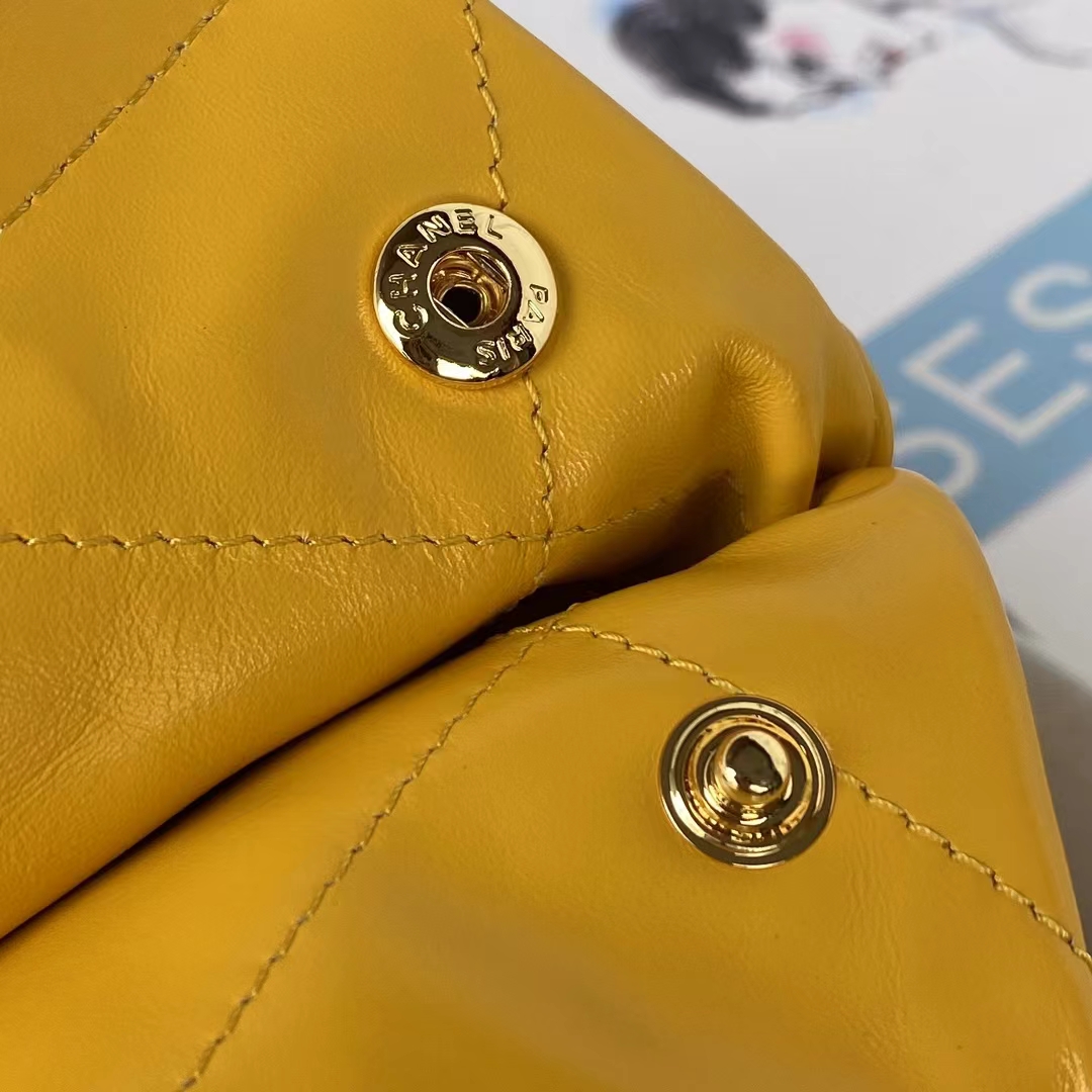 Replicate Chanel 22 AS3260 Small Bag Yellow Calfskin Gold Hardware(1:1 replica)