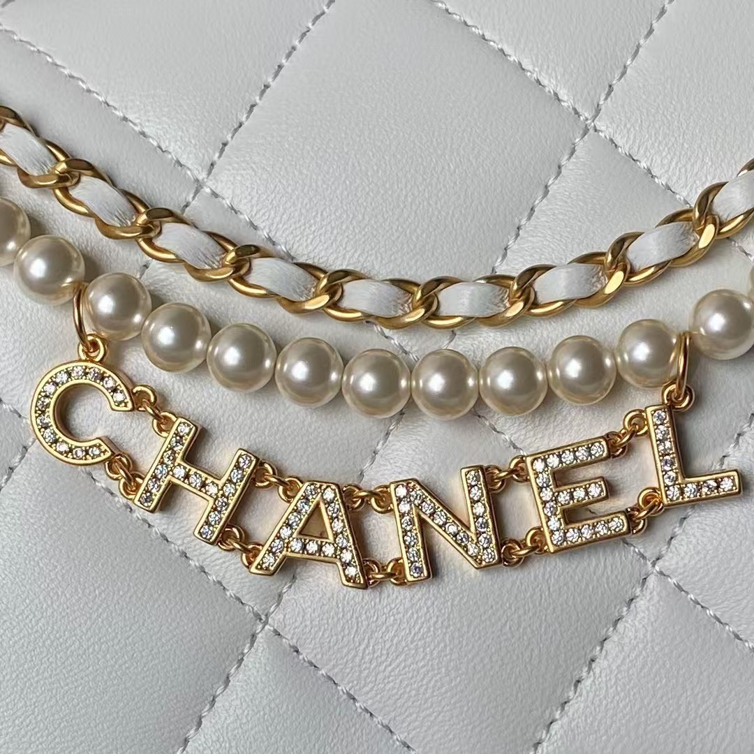 Replicate Chanel AS5011 Flap bag Shiny Lambskin Imitation Pearls   Gold-Tone Metal White(1:1 replica)