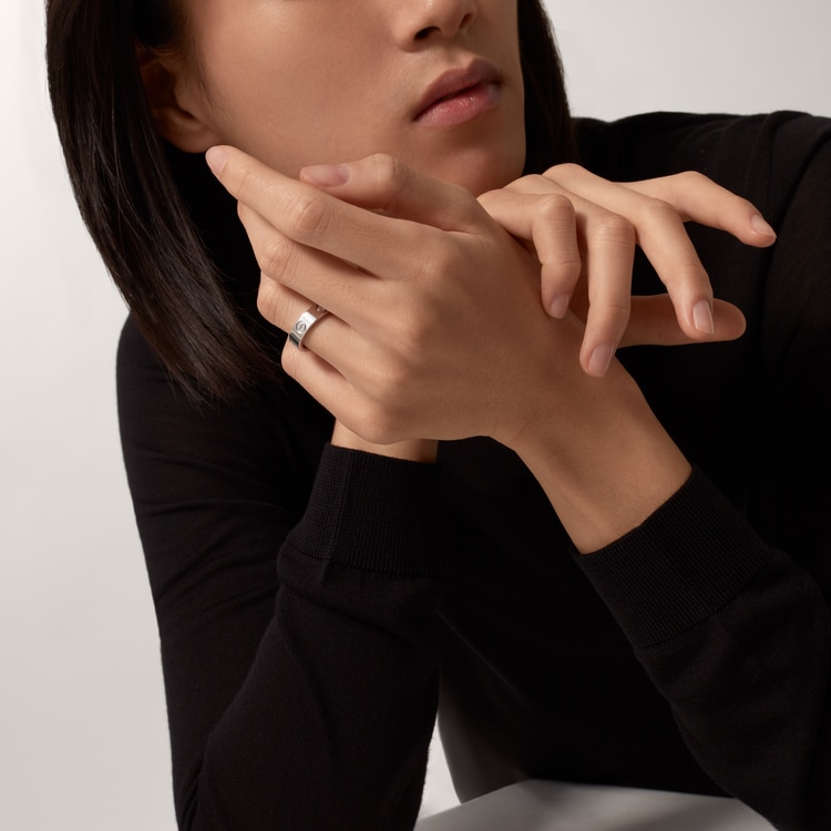 Replicate LOVE ring, classic model, 3 diamonds(1:1 replica)