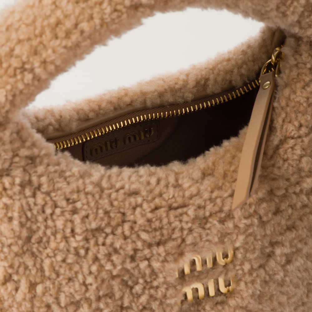 Replicate Wander shearling hobo bag(1:1 replica)