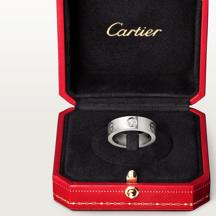 Replicate LOVE ring, classic model, 3 diamonds(1:1 replica)