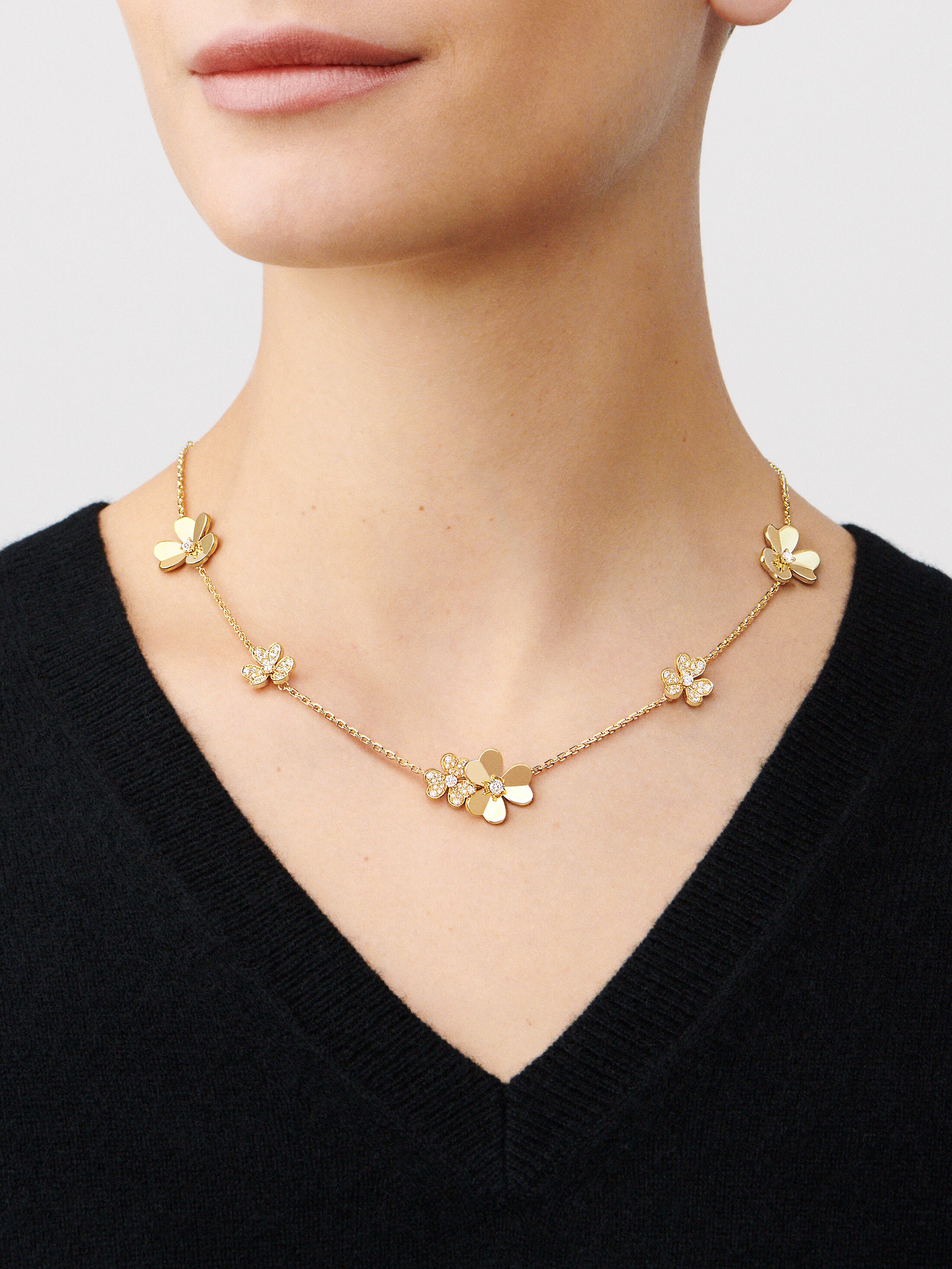 Replicate Frivole necklace, 9 flowers(1:1 replica)