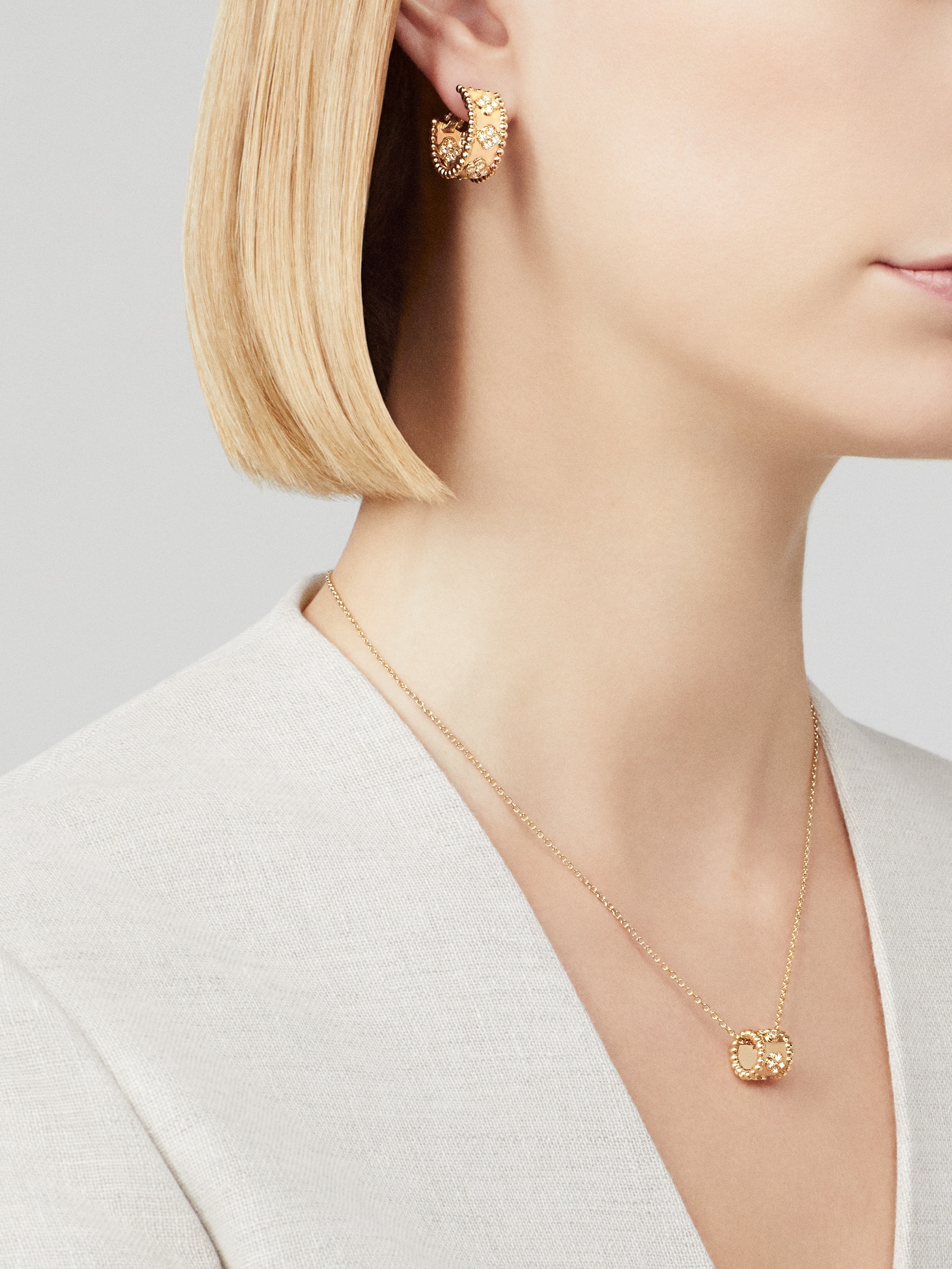 Replicate Perlée clovers hoop earrings(1:1 replica)