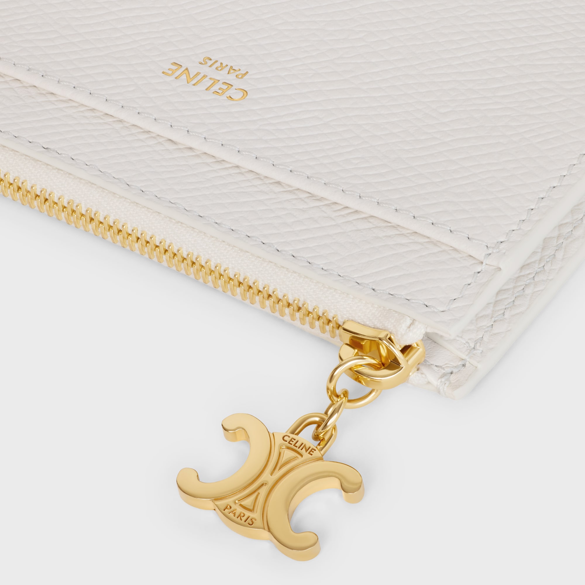 Replicate ZIPPED CARD HOLDER TRIOMPHE CHARMS IN GRAINED CALFSKIN RICE(1:1 replica)