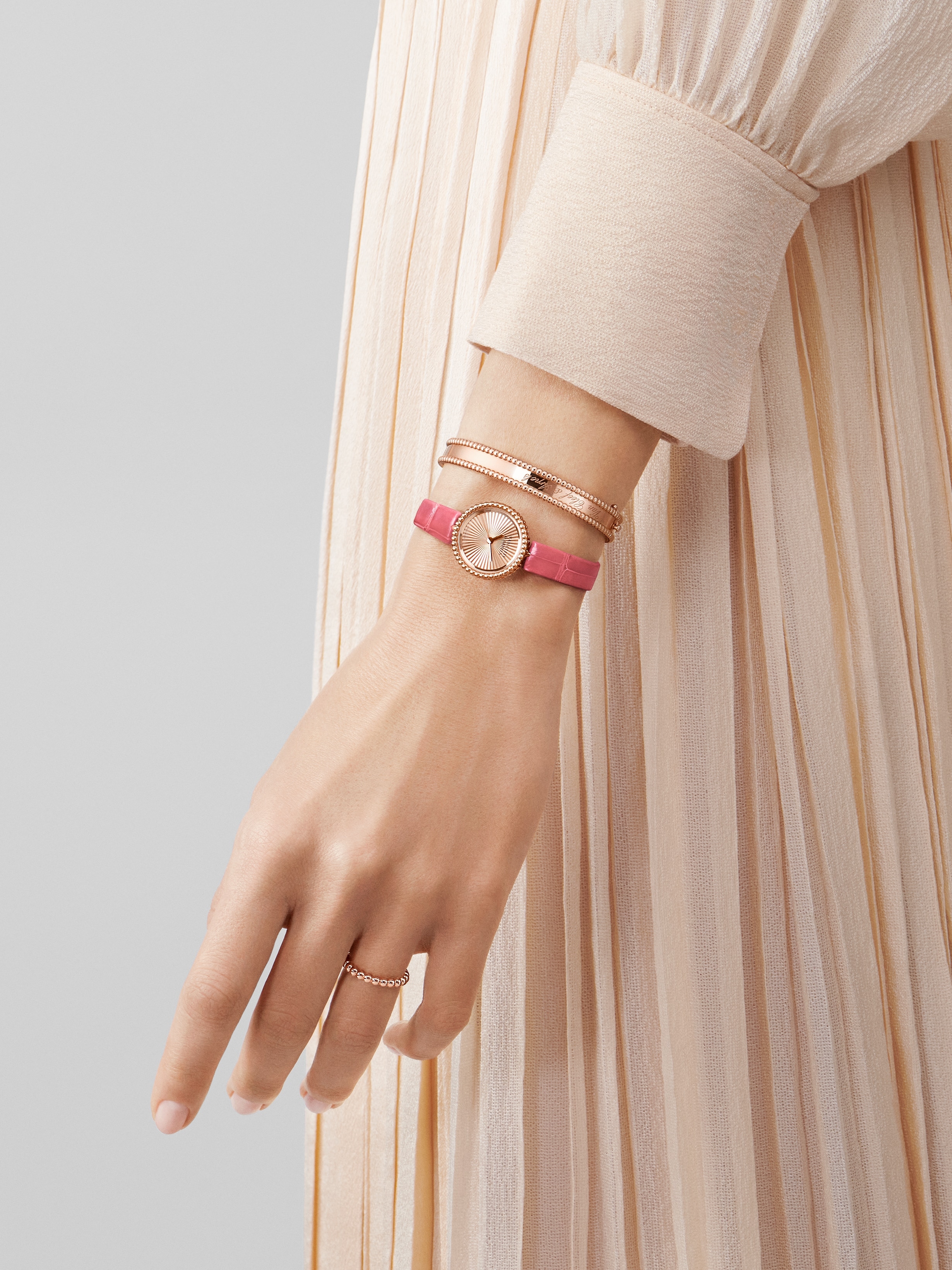 Replicate Perlée pearls of gold ring, medium model(1:1 replica)