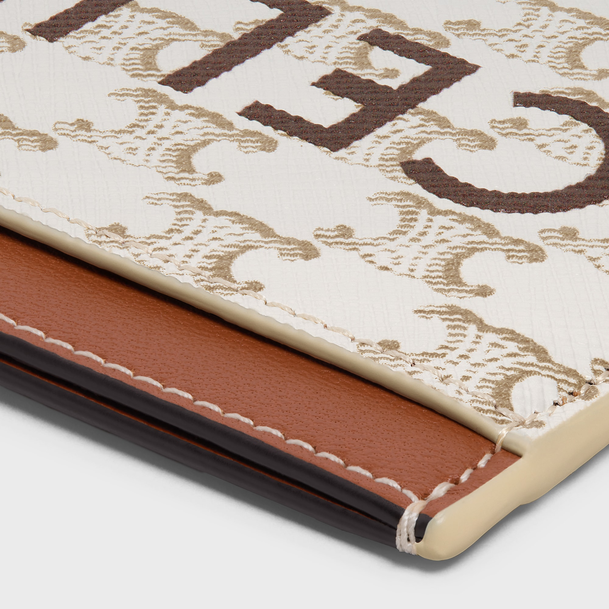 Replicate CARD HOLDER IN TRIOMPHE CANVAS WITH CELINE PRINT WHITE/TAN(1:1 replica)