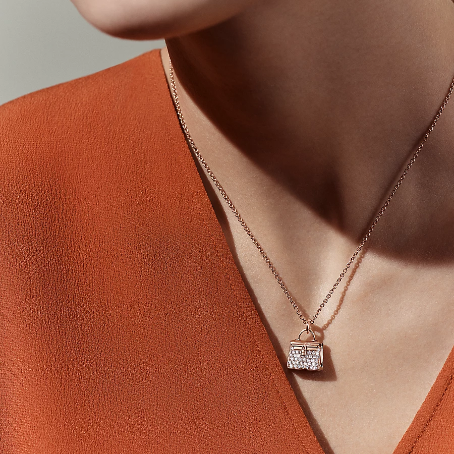 Replicate Amulettes Kelly pendant(1:1 replica)