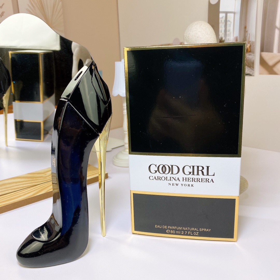 Carolina Herrera Very Good Black high heels