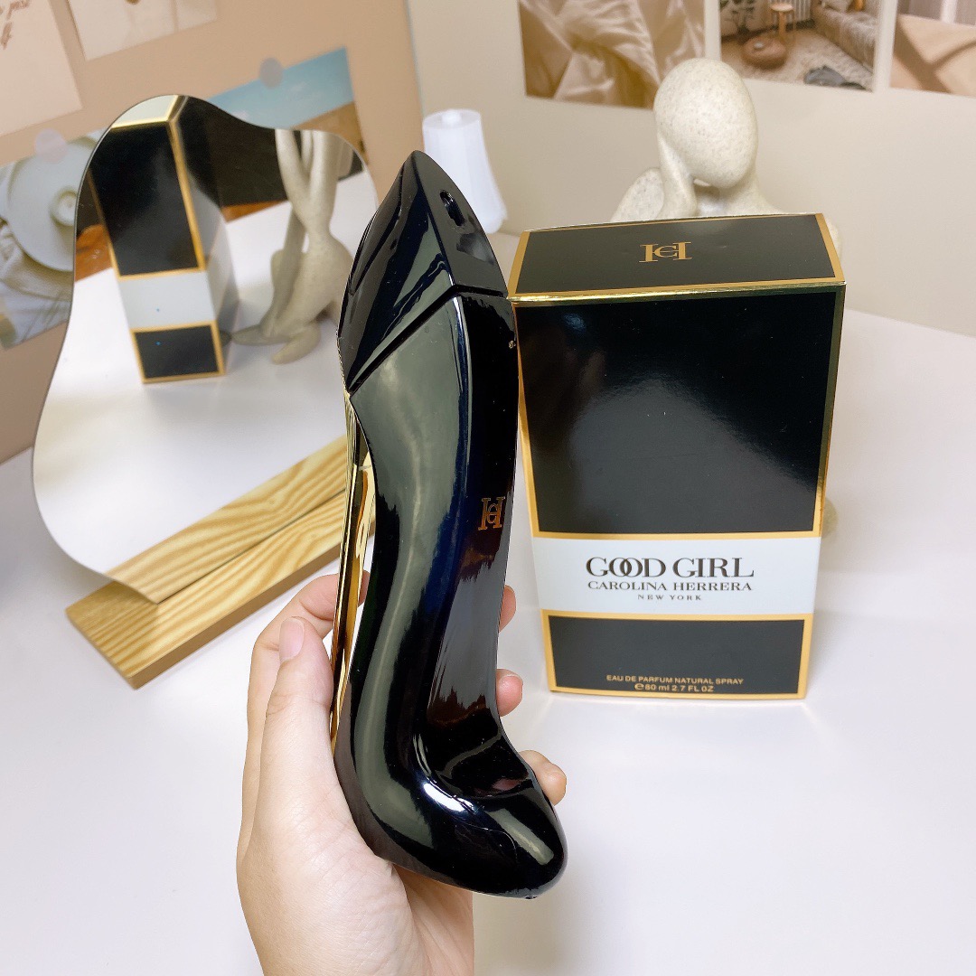 Carolina Herrera Very Good Black high heels