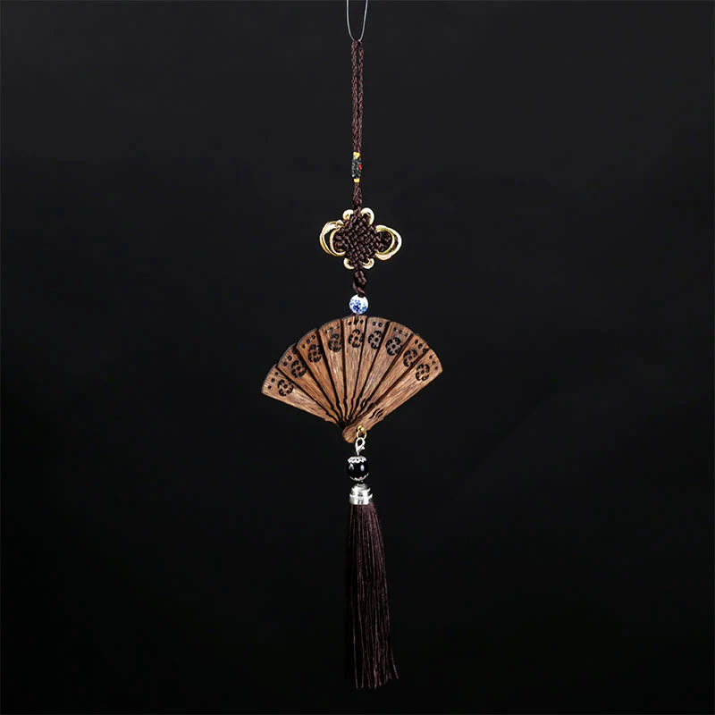 Mocoer Nha Trang Agarwood Engraved Hollow Wood Folding Fan Car Hanging Decoration - Mocoer