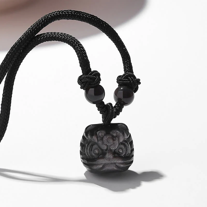Mocoer Natural Silver Sheen Obsidian Red Agate Dancing Lion Protection Necklace Pendant - Mocoer