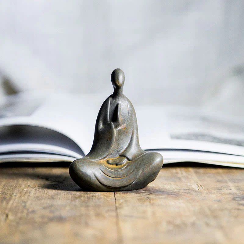 Mocoer Tibetan Buddha Iron Powder Rust Cast Resin Statue Desk Decoration - Mocoer