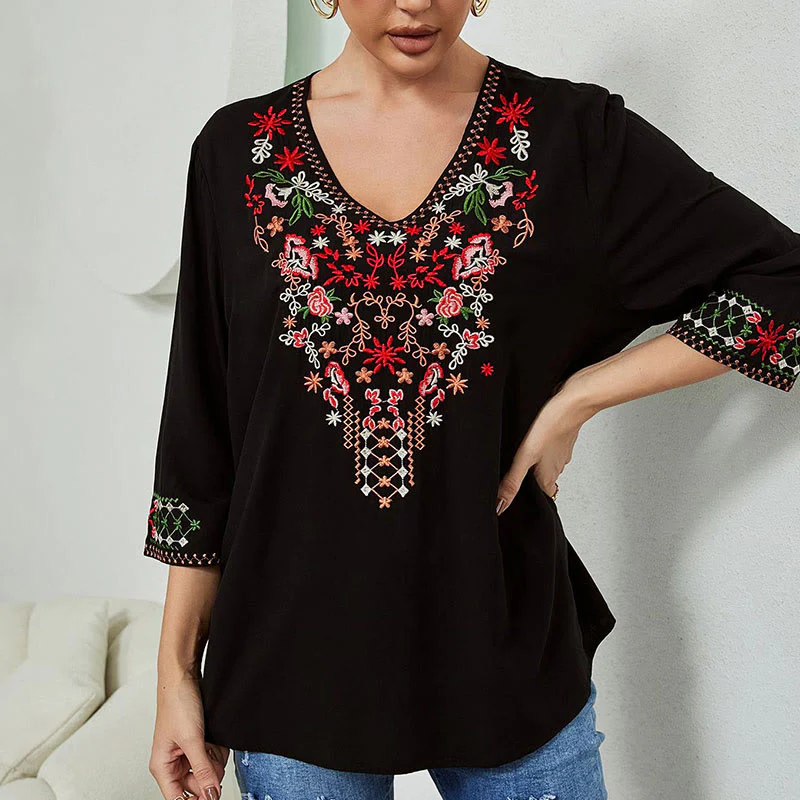 Mocoer Summer Embroidery Flower Simple Design Three Quarter Sleeve V-neck Cotton Women's T-Shirt - Mocoer