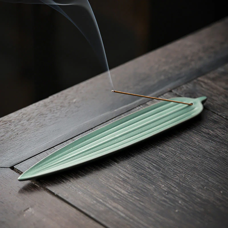 Mocoer Green Bamboo Leaf Healing Ceramic Incense Burner Decoration - Mocoer