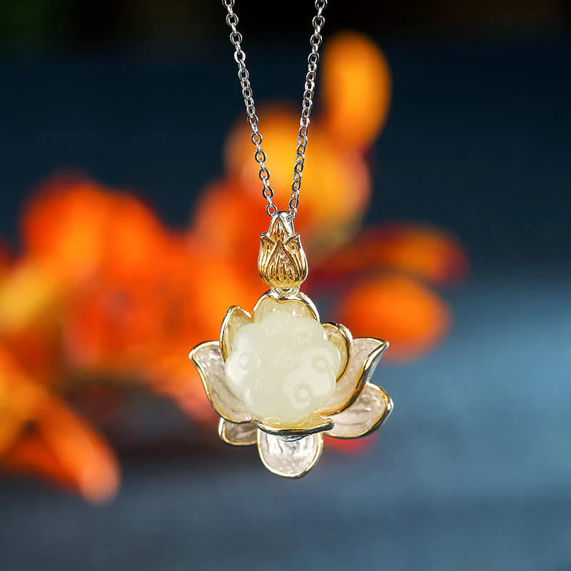Mocoer White Jade Lotus Flower Happiness Necklace - Mocoer