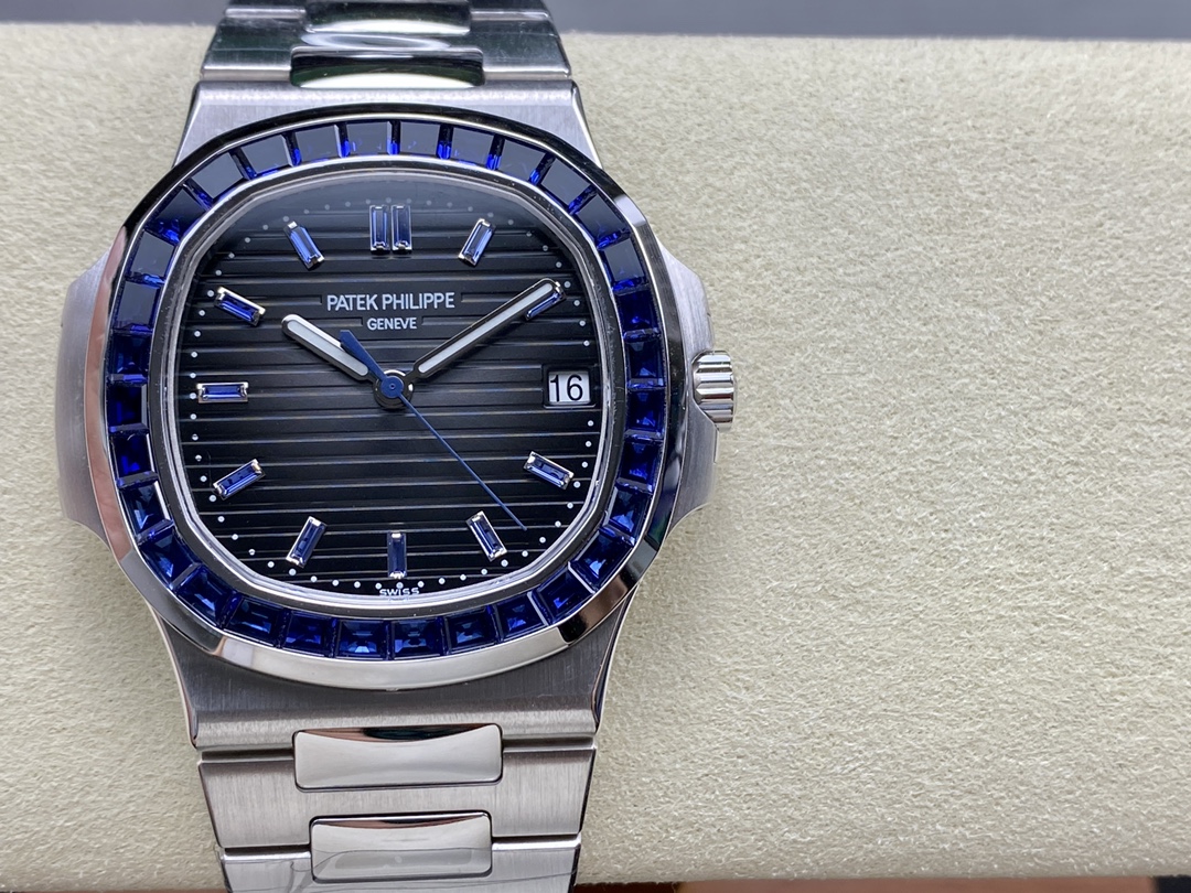 Patek Philippe Nautilus 5711 111P 001 40MM Replica Watch