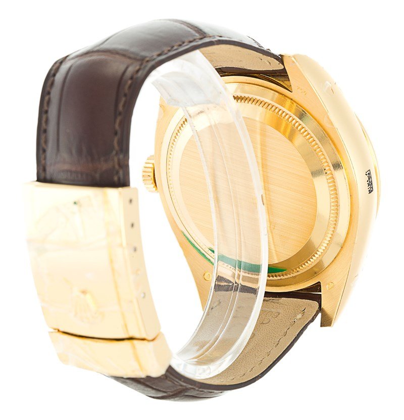 Replica Rolex Sky-Dweller 42mm Gold Dial 326138