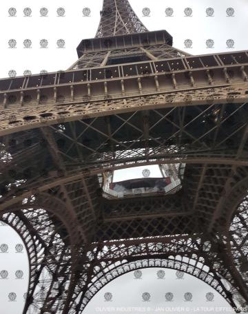 Olivier Industries ® La Tour Eiffel Photography Acrylglas print