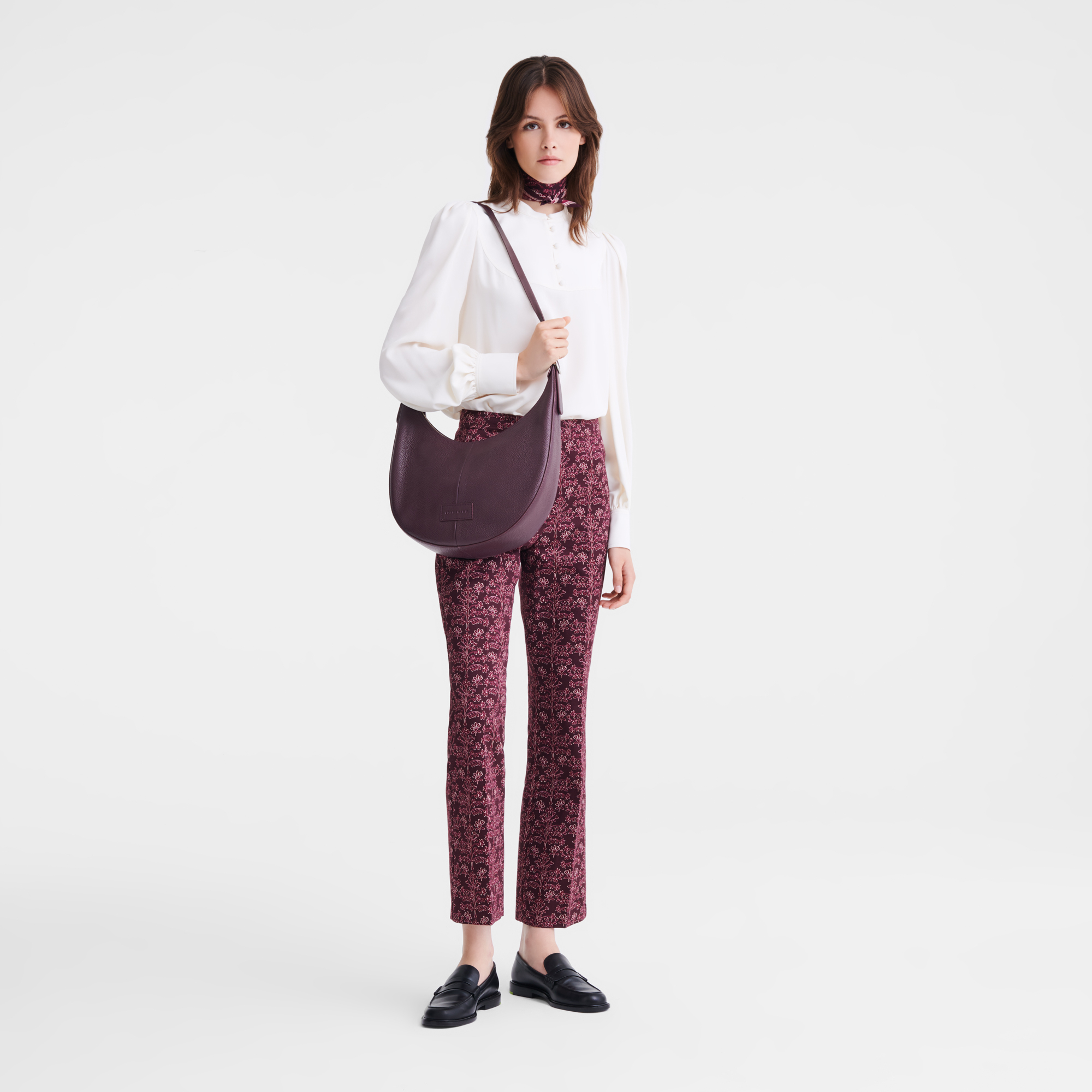 Essential L Crossbody bag