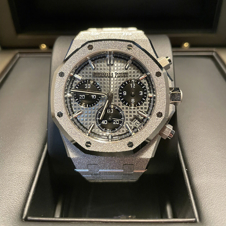 Aude Pig*et ROYAL OAK SELFWINDING CHRONOGRAPH 26240BC.GG.1324BC.01 - DiscoversMarket