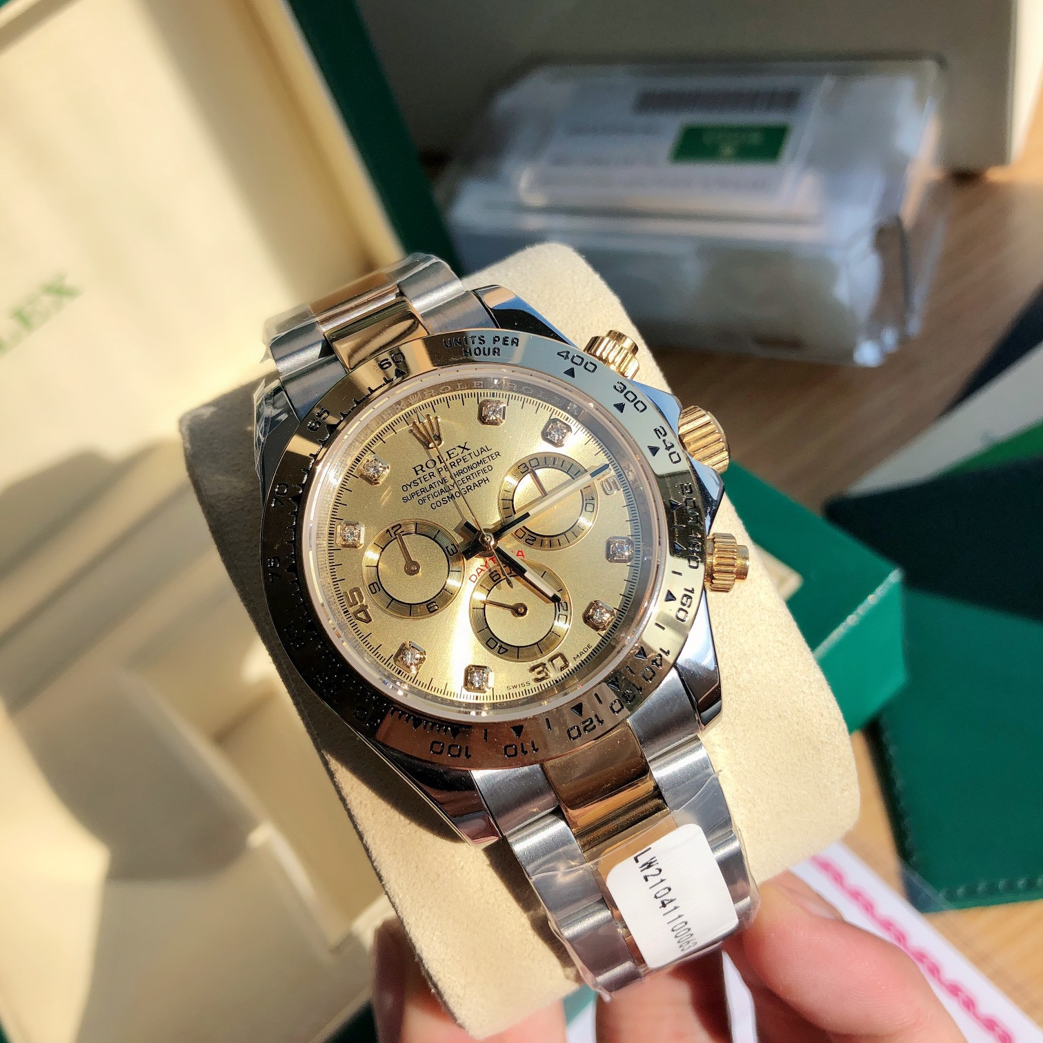 Cosmograph Daytona 116503 Champagne Diamond Oyster 40mm - DiscoversMarket
