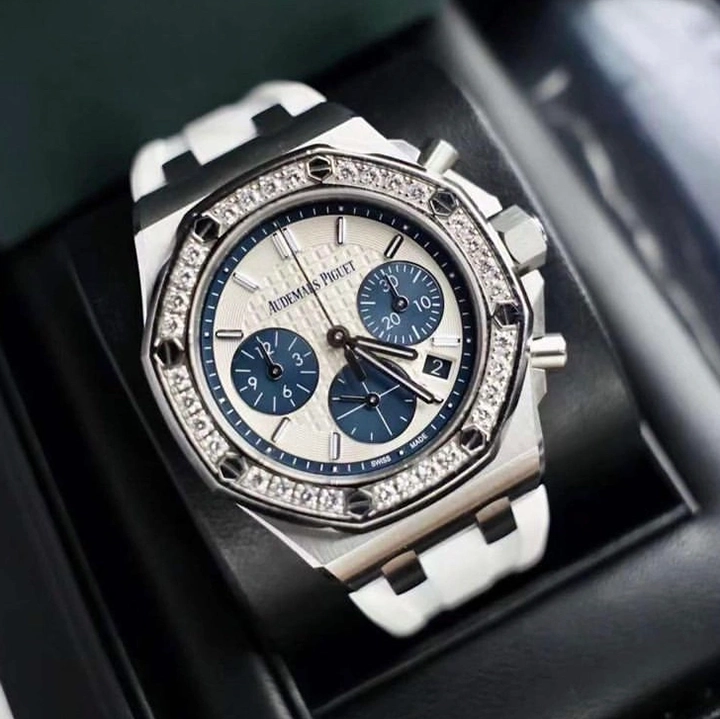 Aude Pig*et Royal Oak Offshore Automatic Chronograph Ref. 26231ST.ZZ.D010CA.01 - DiscoversMarket