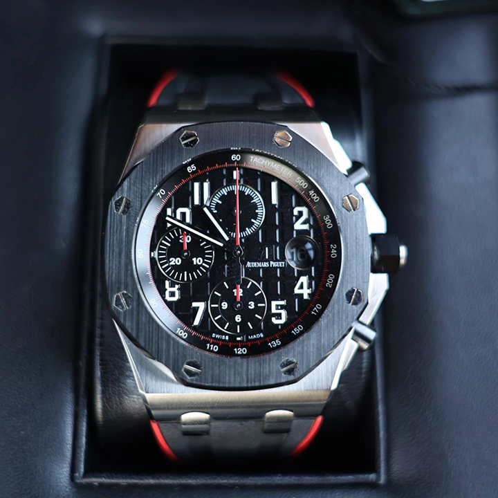 Aude Pig*et ROYAL OAK OFFSHORE SELFWINDING CHRONOGRAPH Ref. 26470SO.OO.A002CA.01 - DiscoversMarket