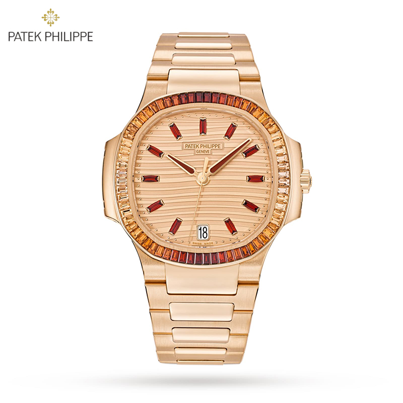 Patek Philippe 7118/1300R-001 Nautilus 35.2mm - DiscoversMarket
