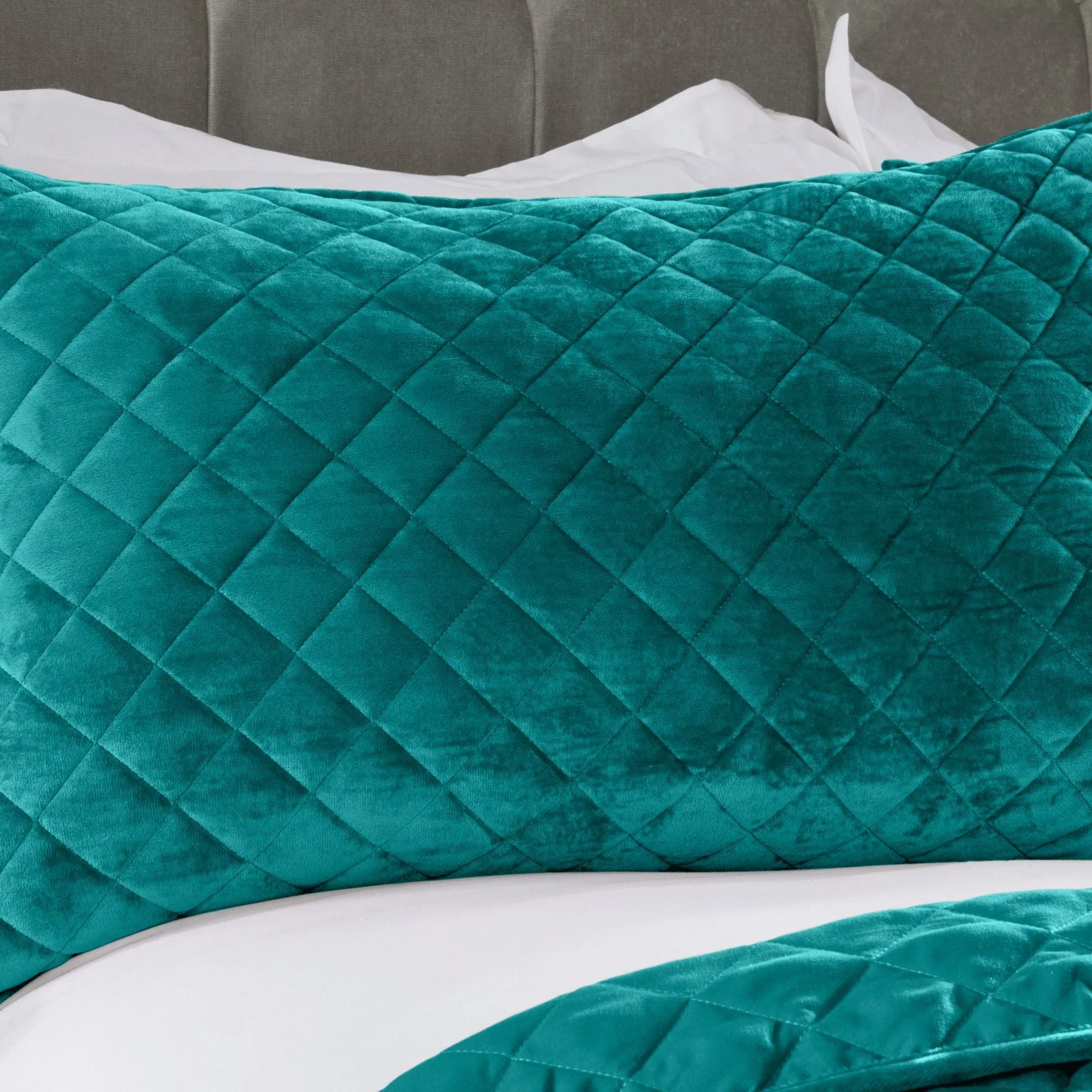 Regent Emerald Green Quilted Soft Touch Velvet Bedspread Set