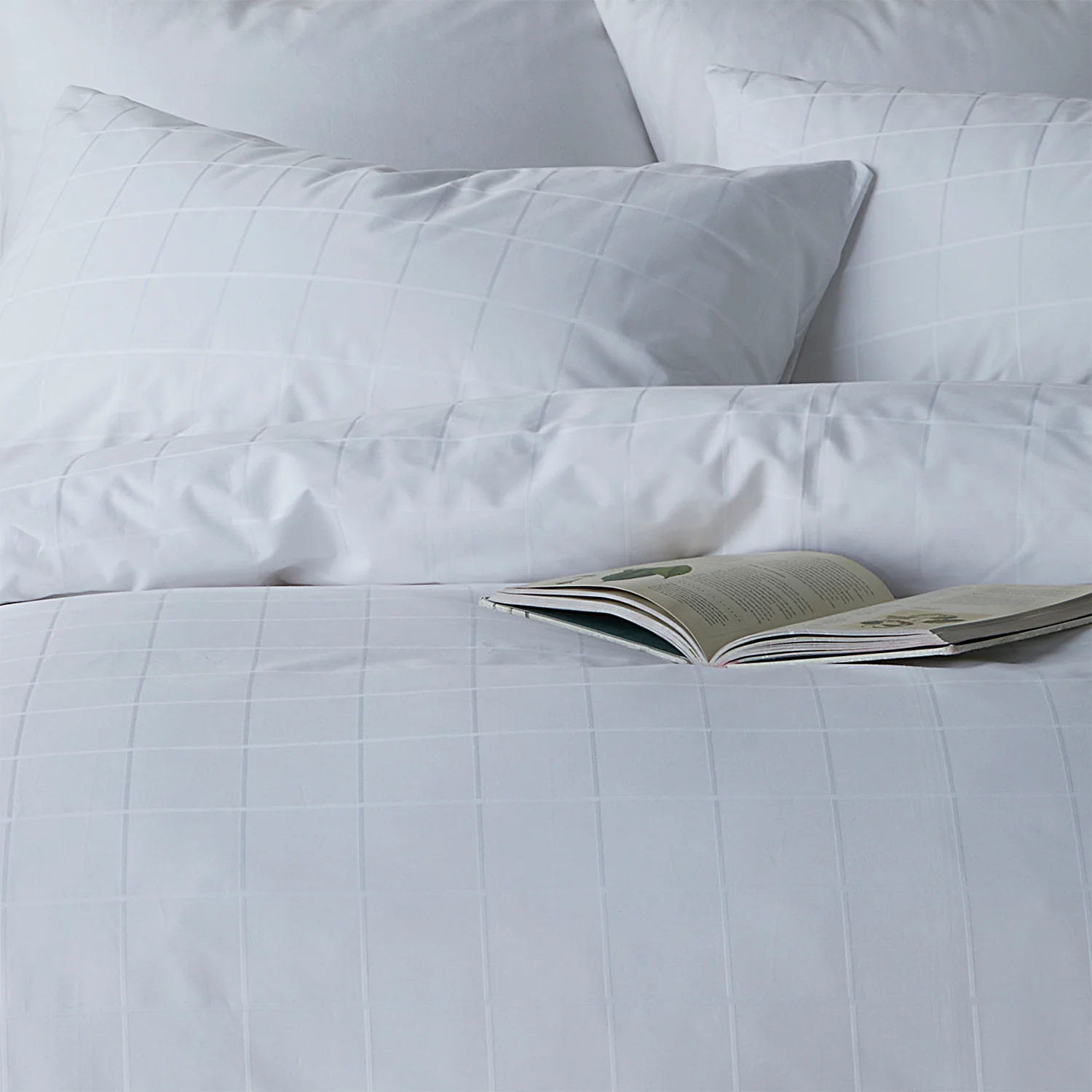 Luxe & Wilde Lorton Hotel White 100% Cotton Duvet Set