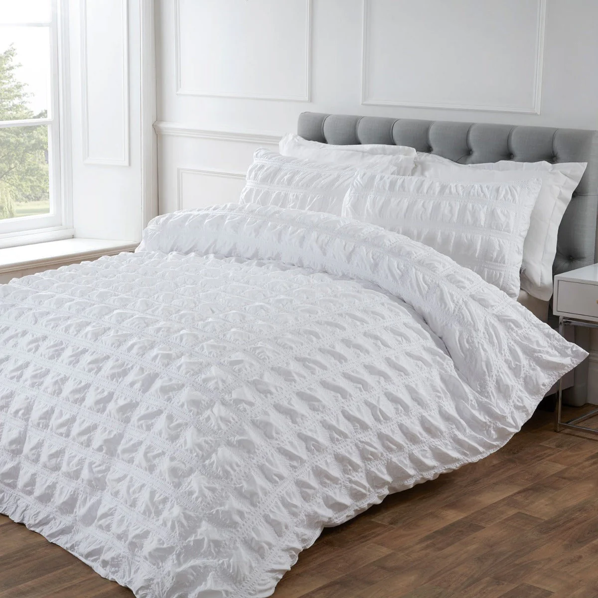 Sheraton White Super Soft Seersucker Duvet Set
