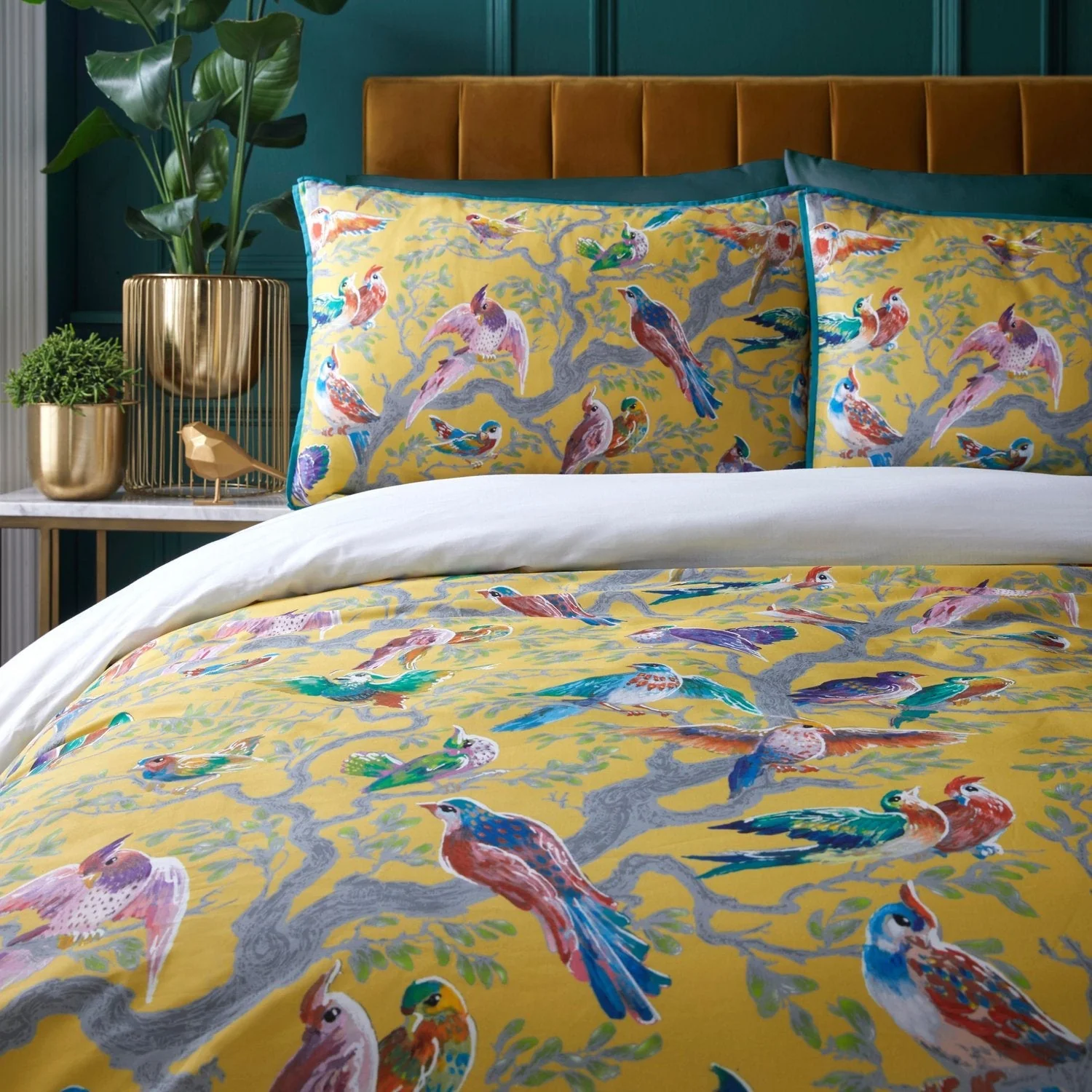 Laurence Llewelyn-Bowen Birdity Absurdity Yellow 200 Thread Count 100% Cotton Duvet Set