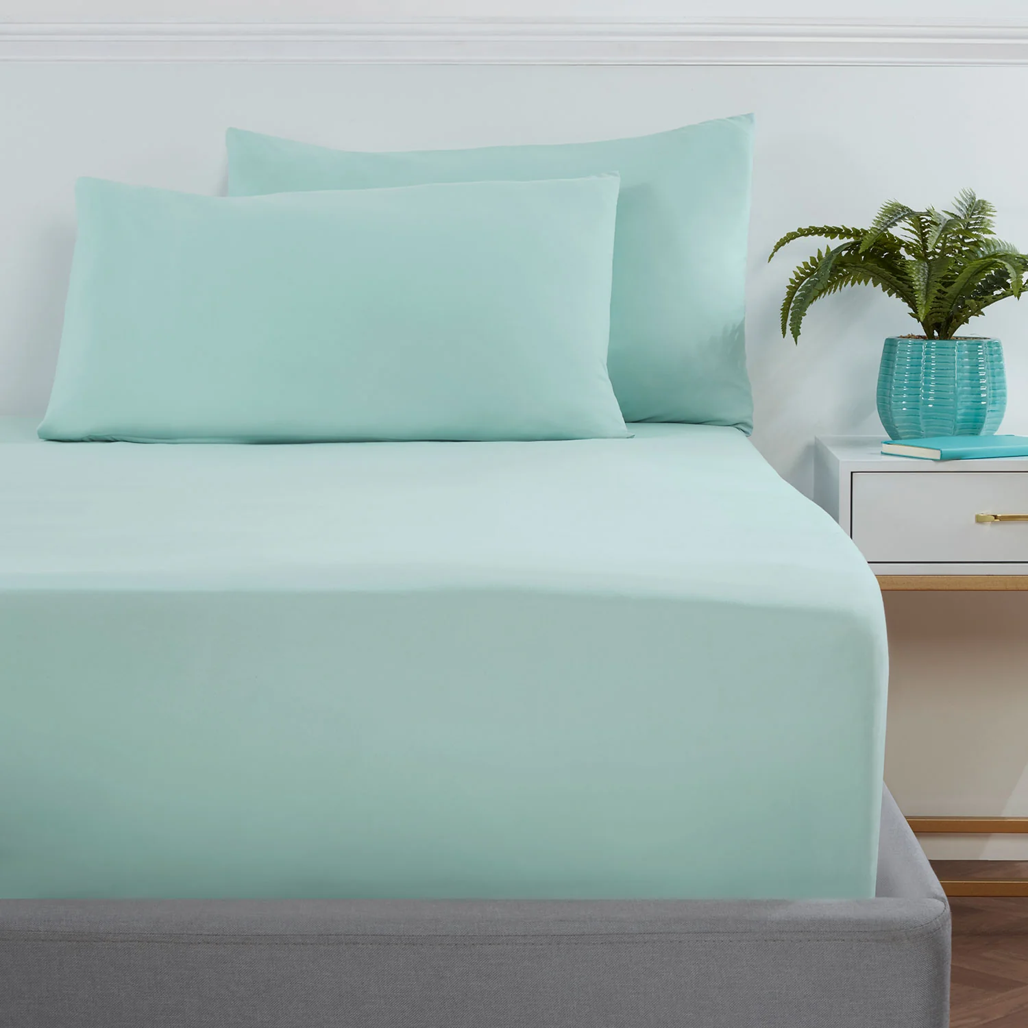 Green Super Soft Easycare Extra Deep (40cm) Fitted Sheet
