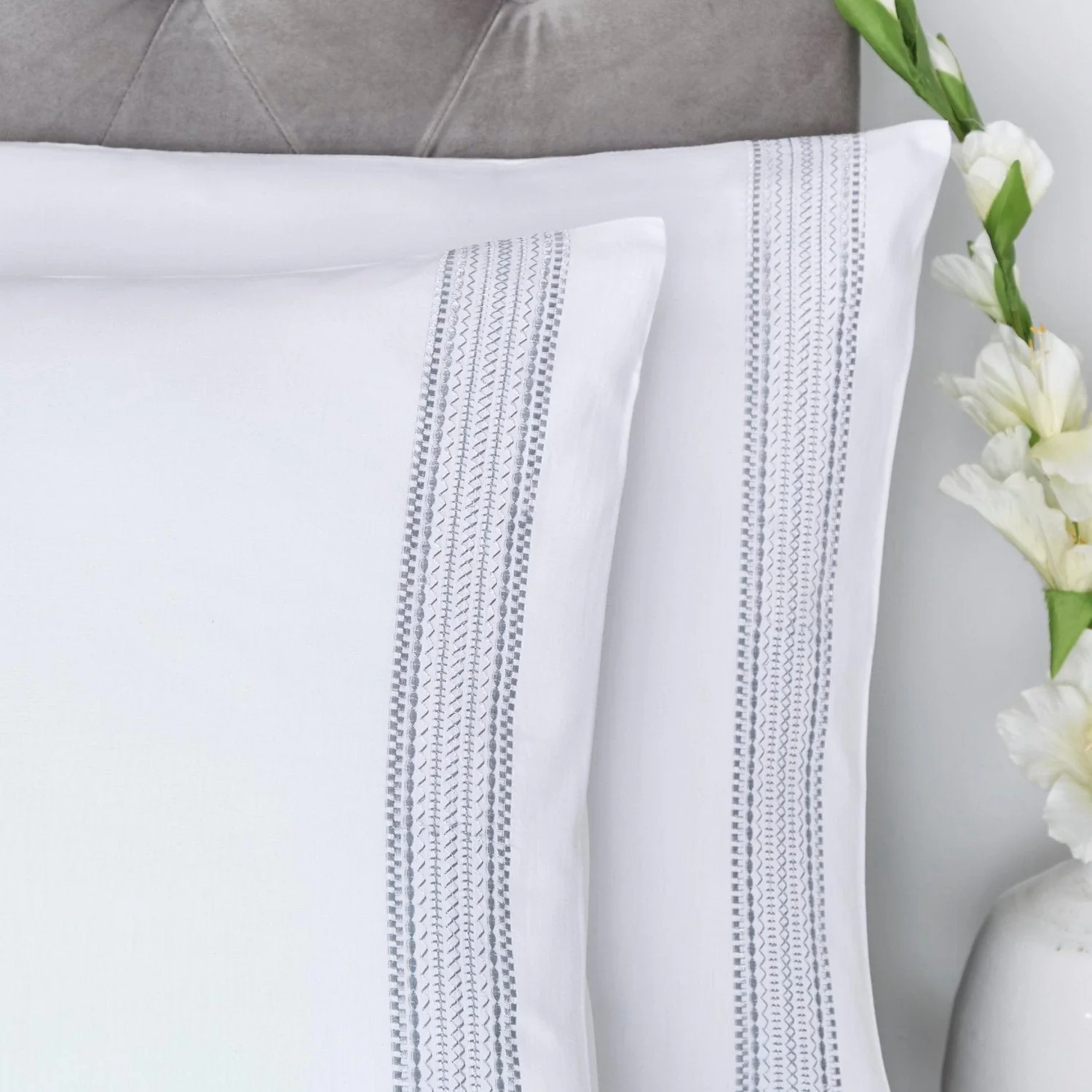 Embroidered Band White 200 Thread Count 100% Cotton Duvet Set