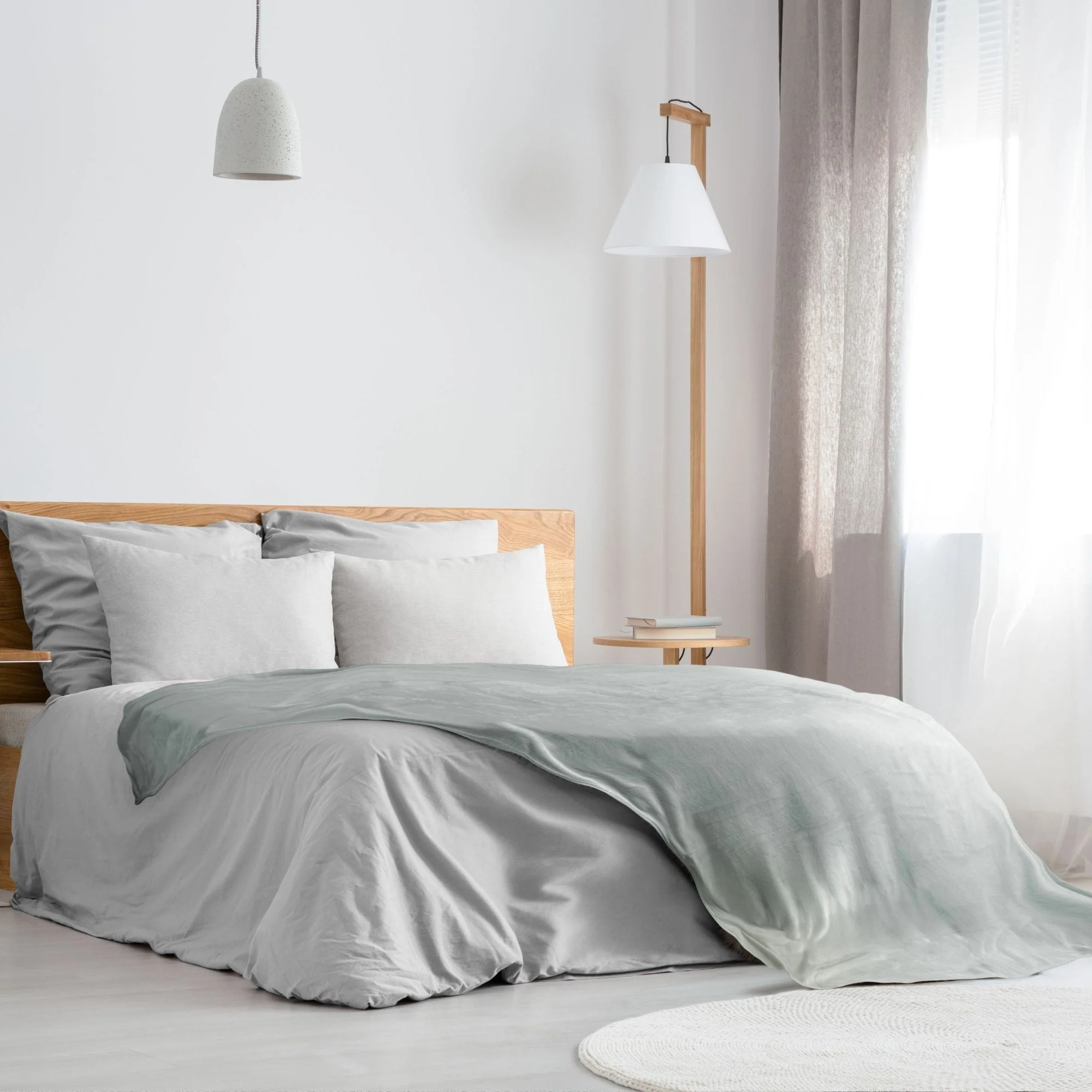 Silver Snug Flannel Fleece Super Soft Throw
