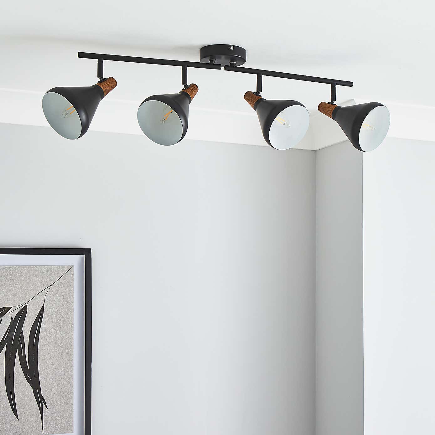 Wolston 4 Light Spotlight Bar