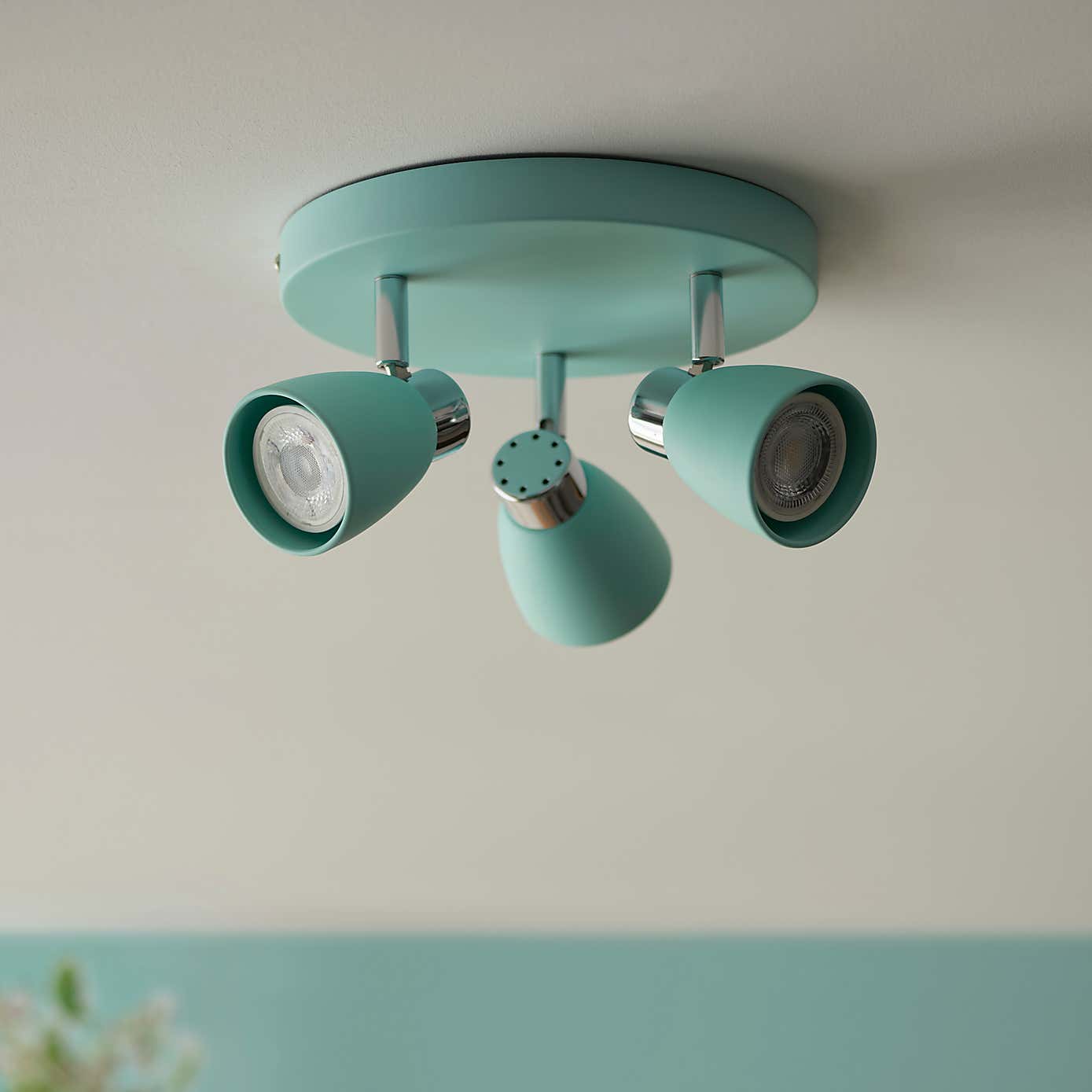 Alto 3 Light Spotlight