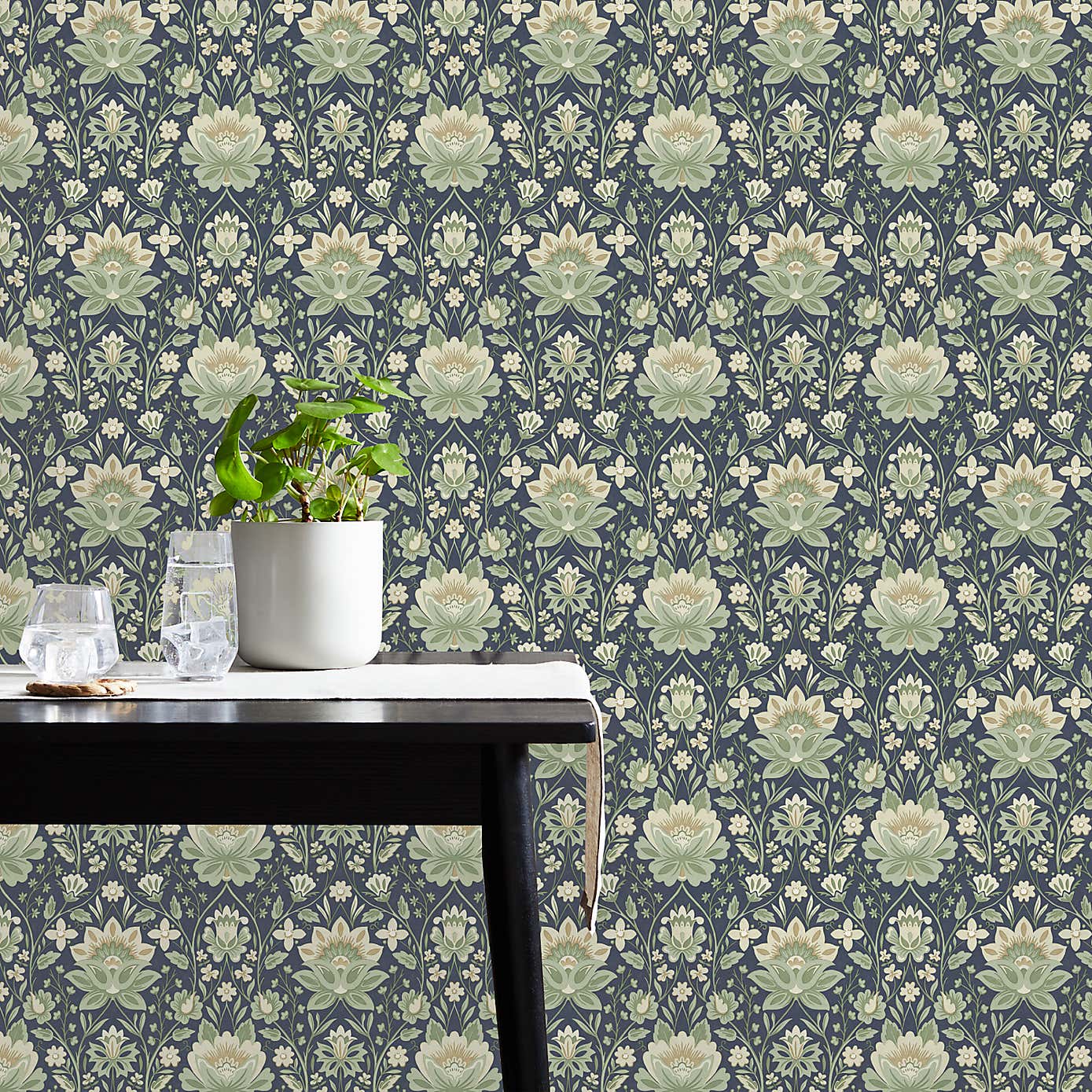 Mirrored Floral Navy Wallpaper
