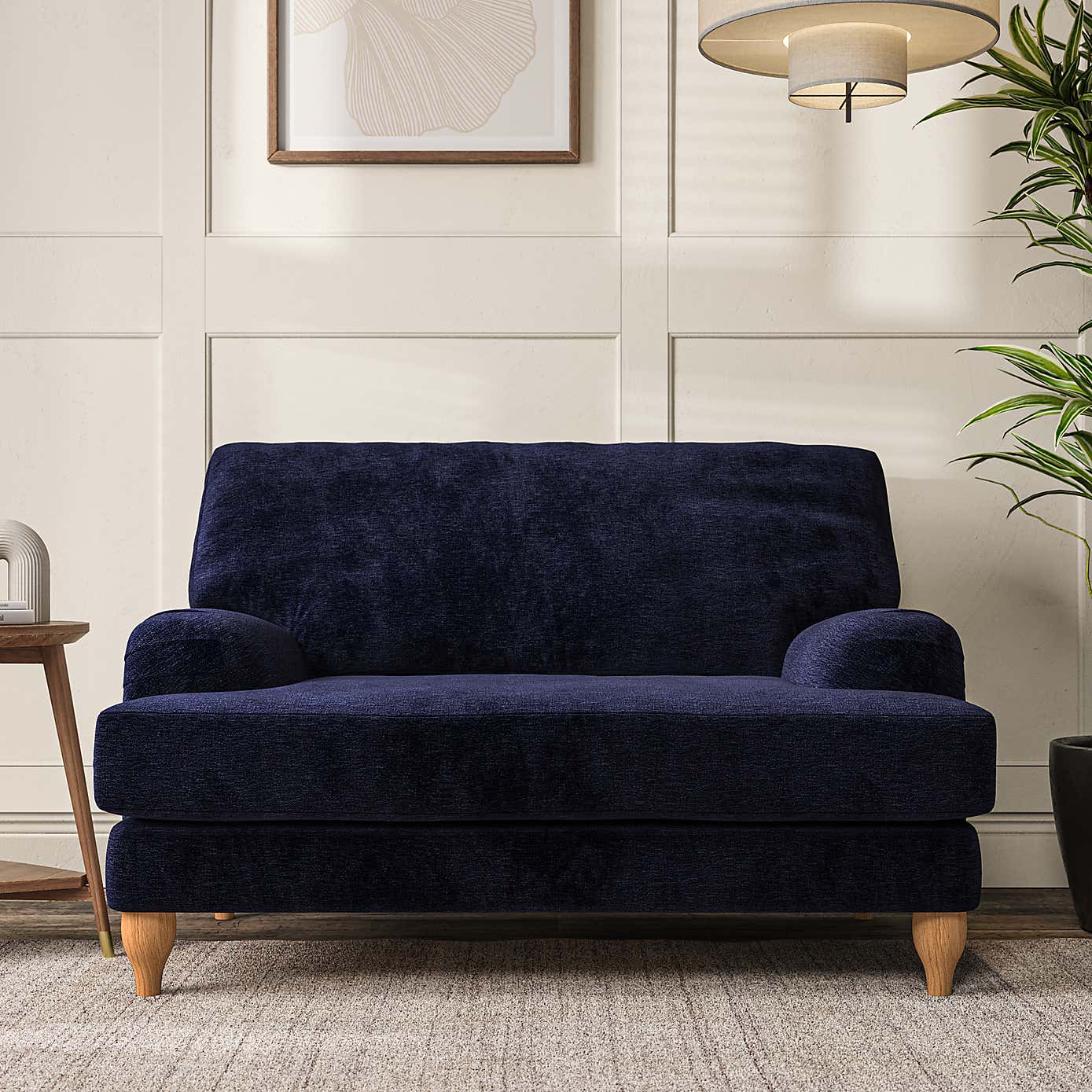 Darwin Snuggle Chair