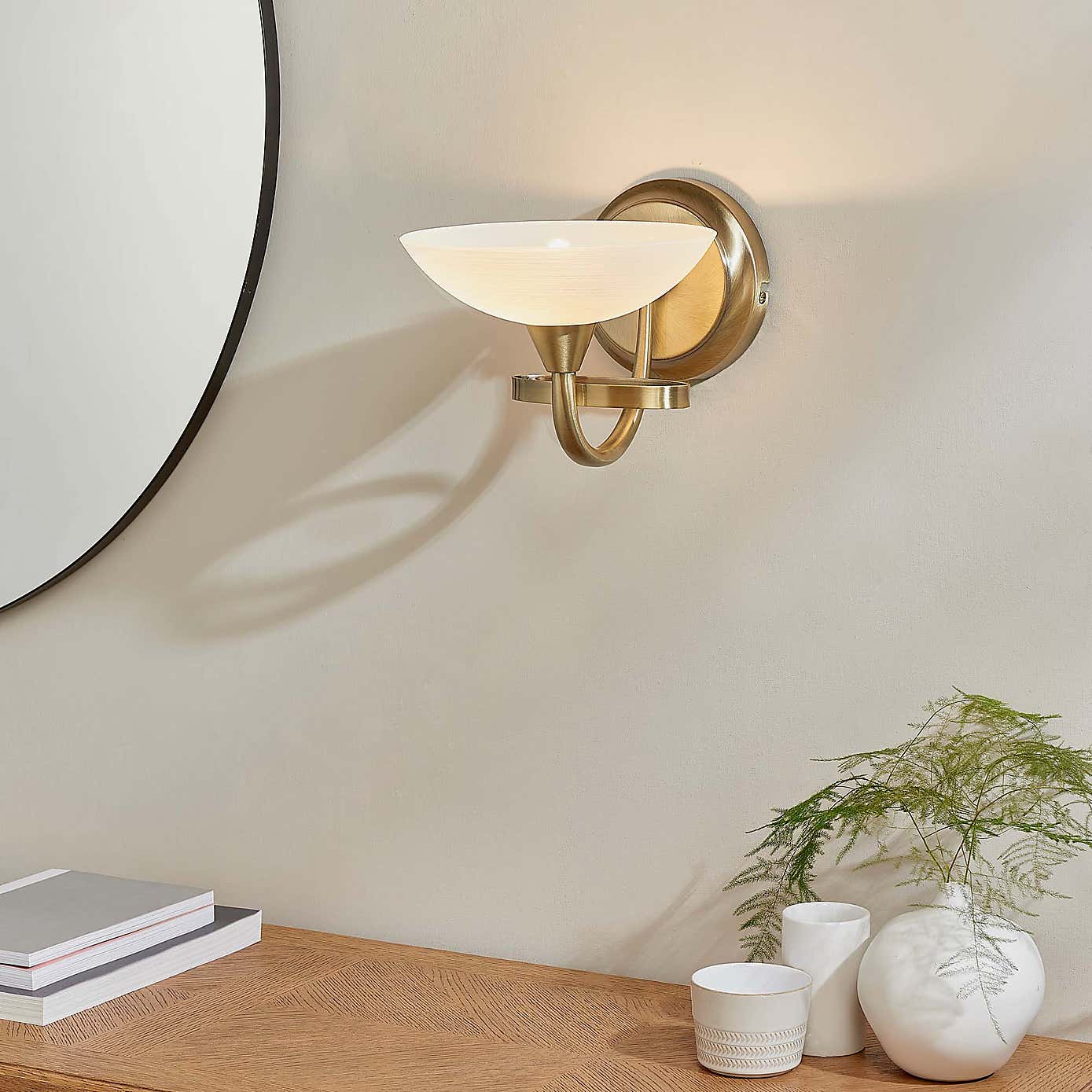 Vogue Cagney Wall Light Brass
