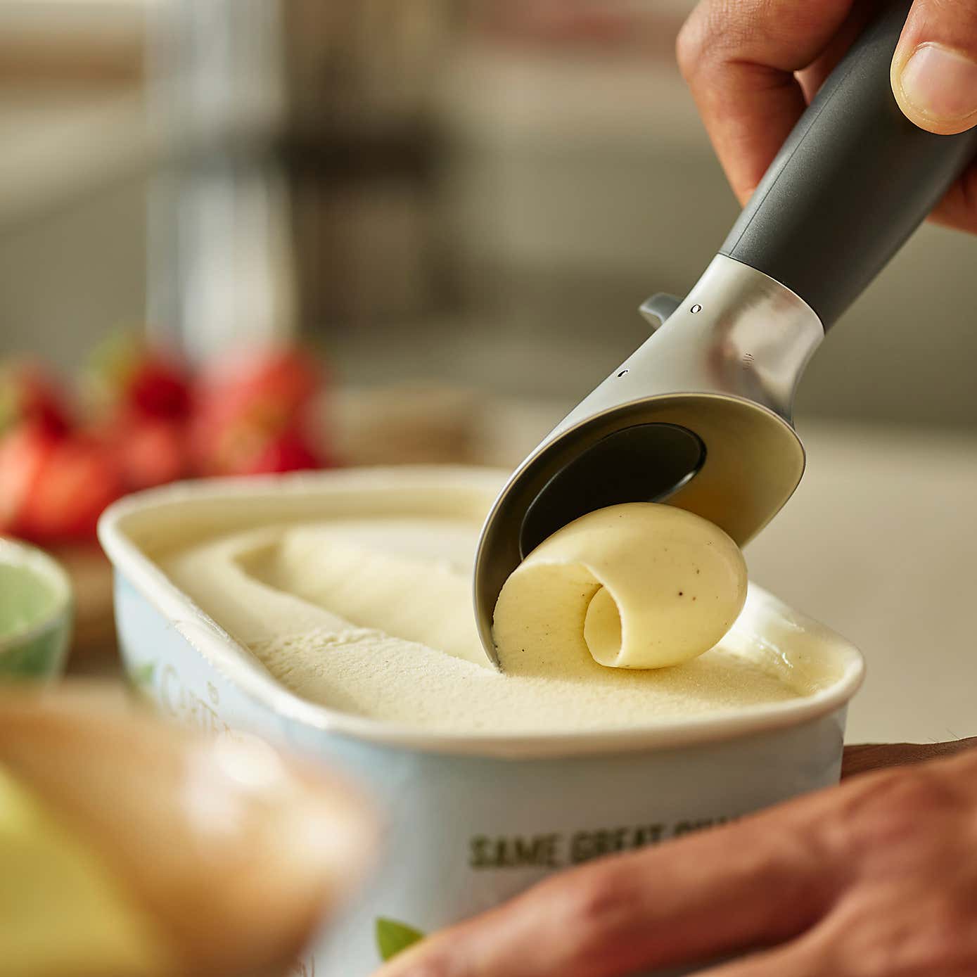 Joseph Joseph Elevate Ice Cream Scoop