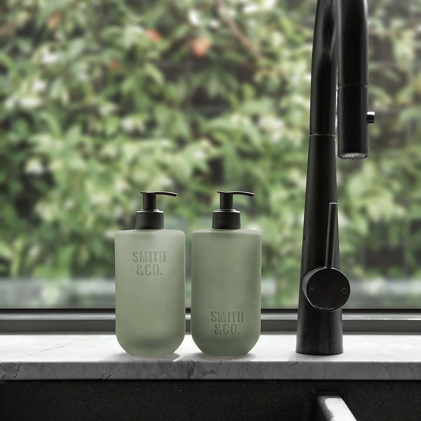 Smith & Co Amber & Freesia Hand & Body Wash