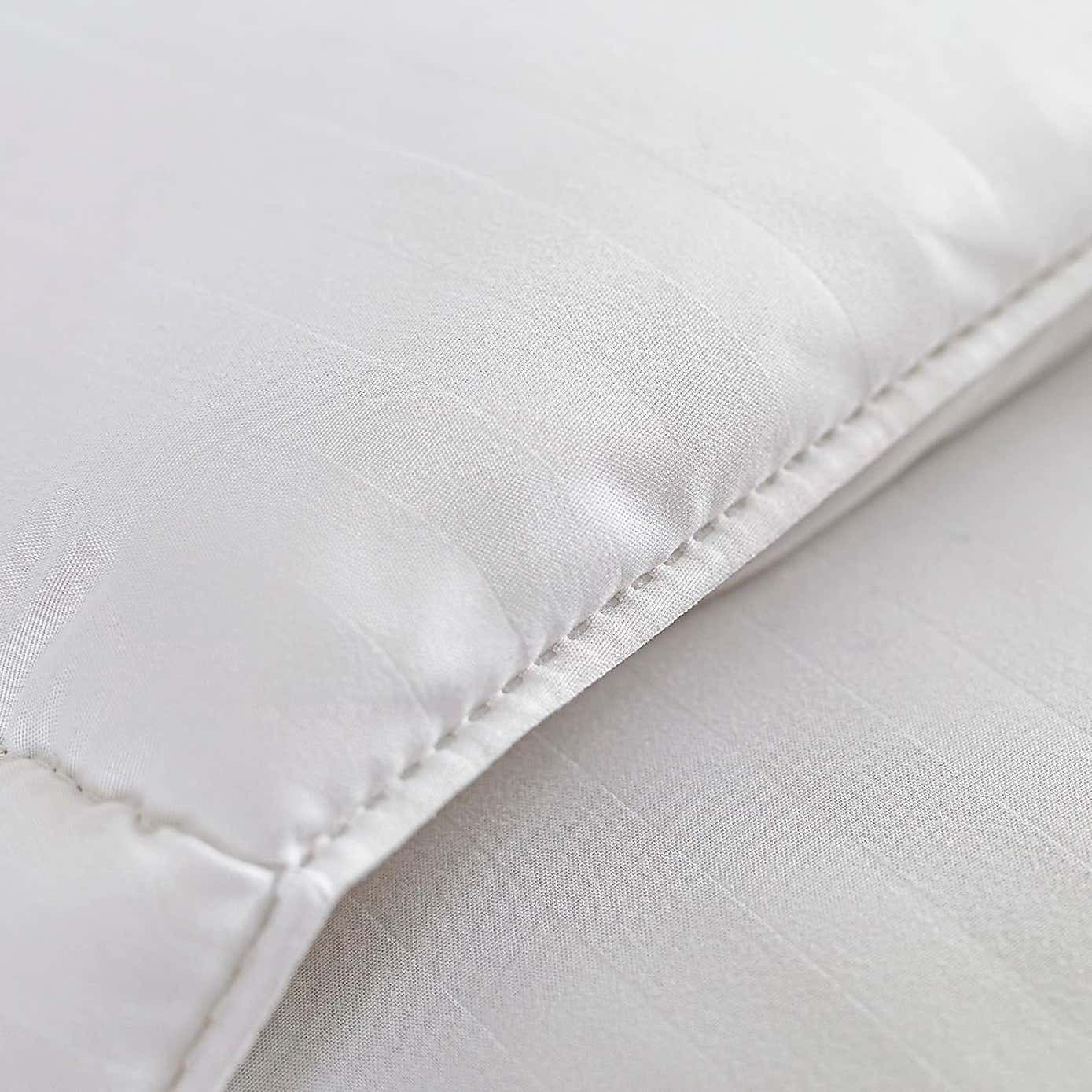 Snuggledown Luxurious Hotel 4.5 Tog Duvet and Pillow Set