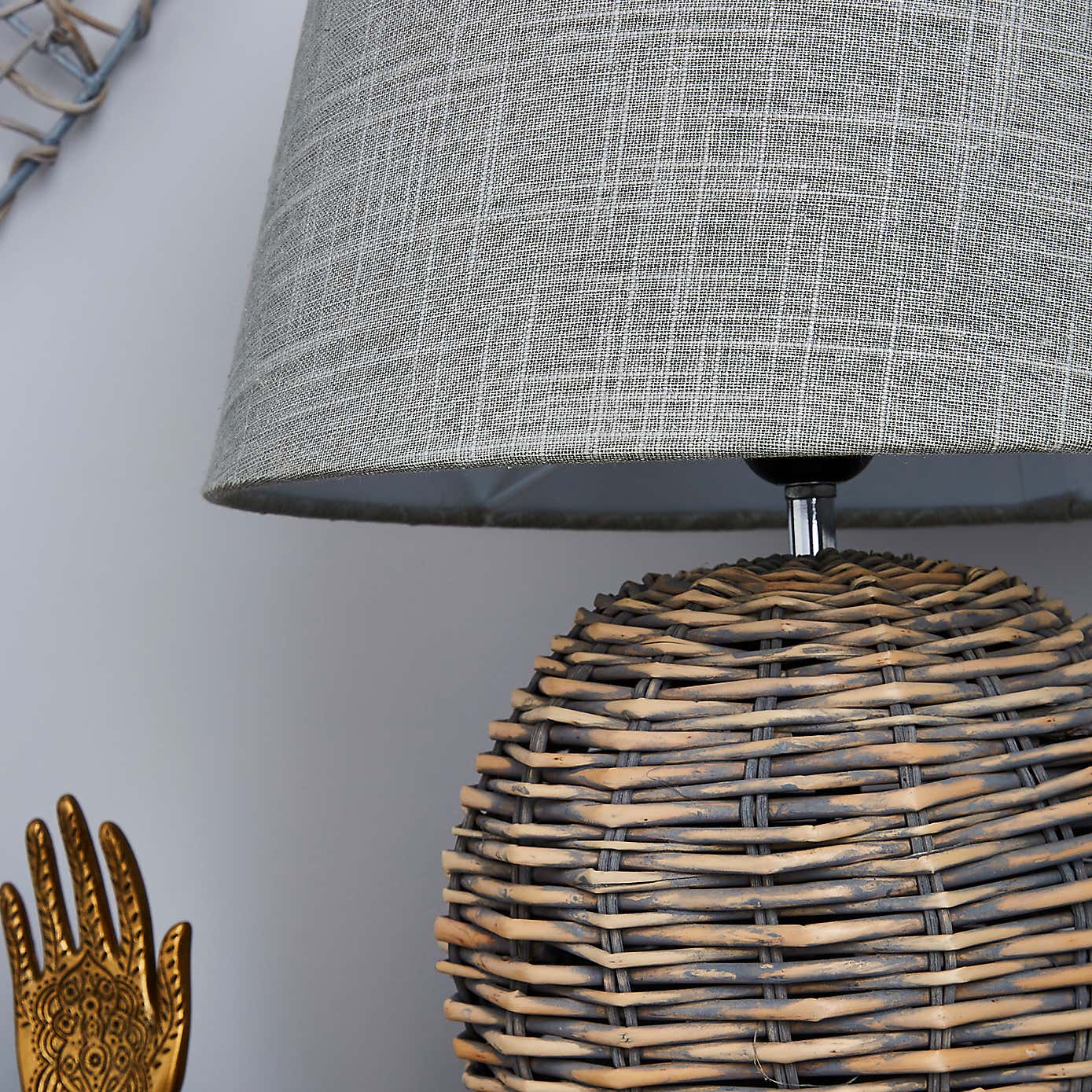 Lari Split Weave Wicker Table Lamp