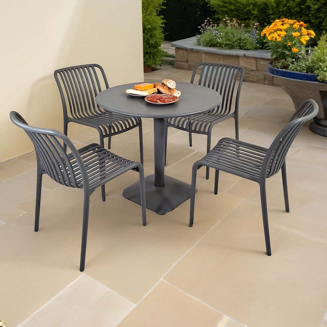 Modura Albin Round Table with 4 Mia Bistro Chairs