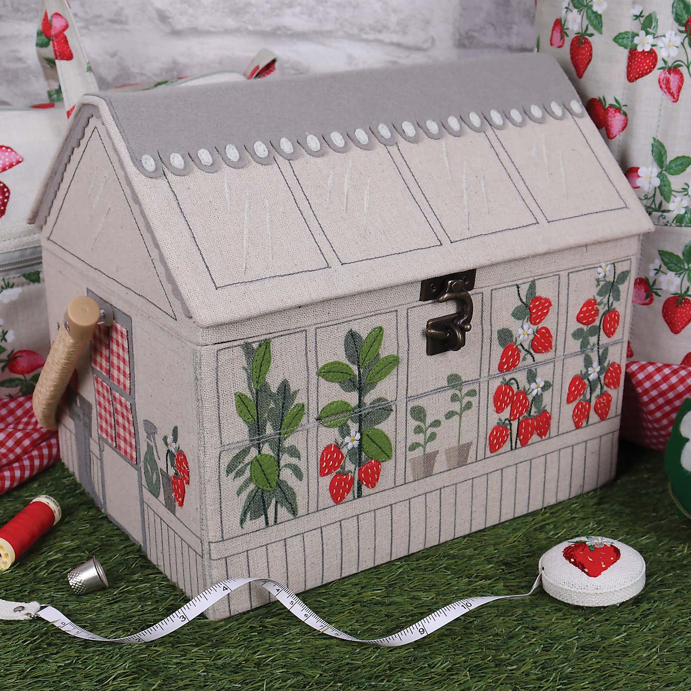 Hobby Gift Strawberry Greenhouse Embroidered Sewing Basket