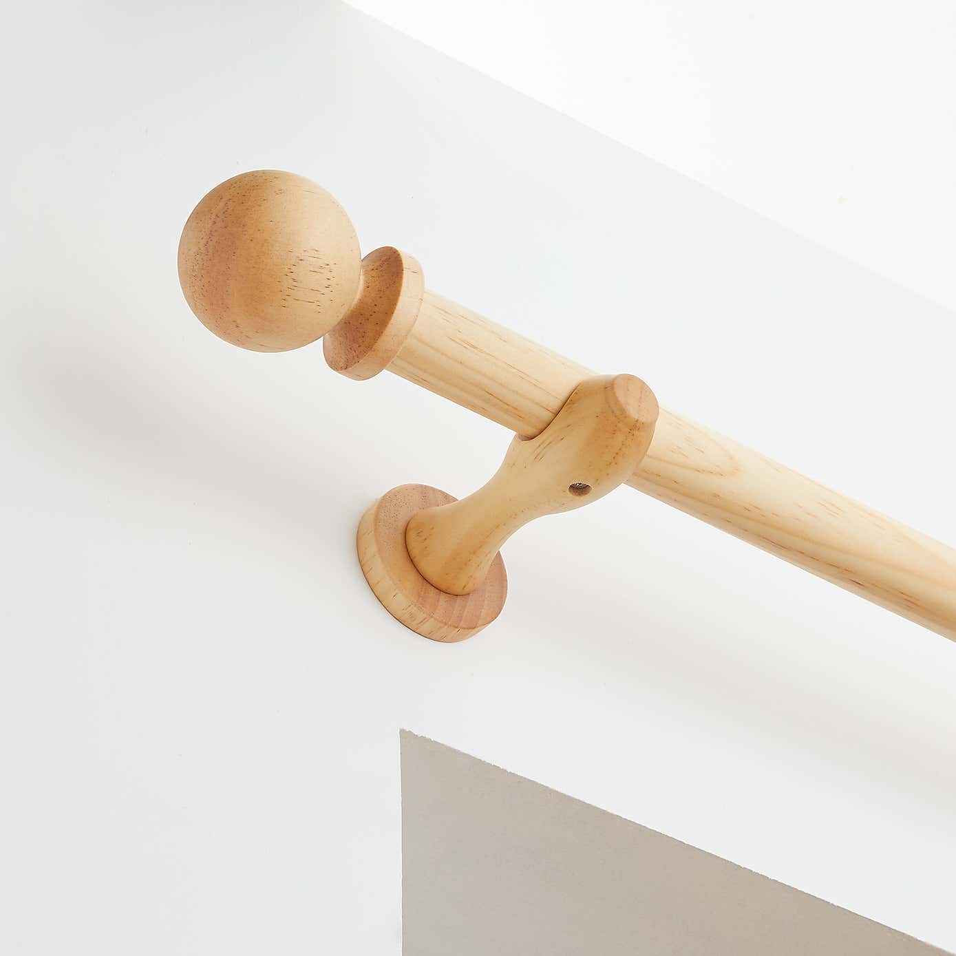 Enzo Wood Fixed Curtain Pole
