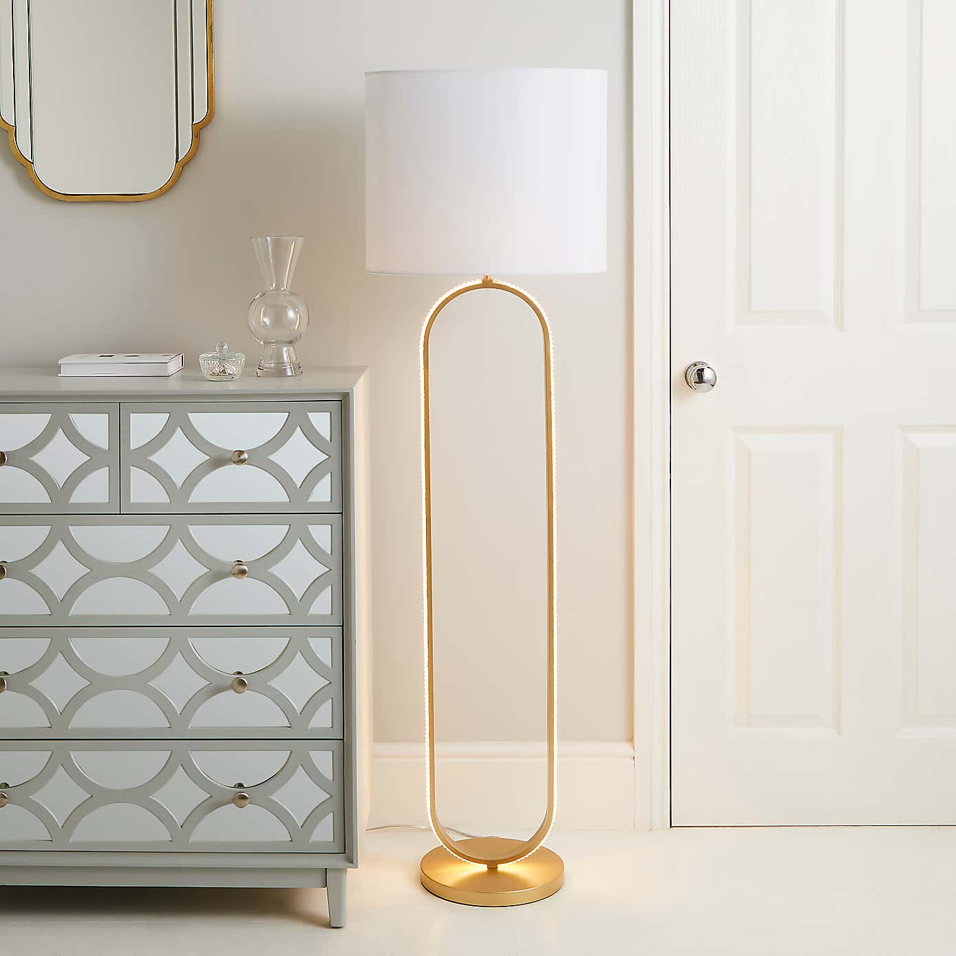 Hotel Harrogate Integrated LED Floor Lamp